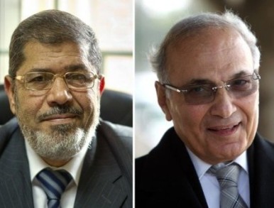 Mohammed-Mursi-and-Ahmed-Shafiq-via-AFP-512x345